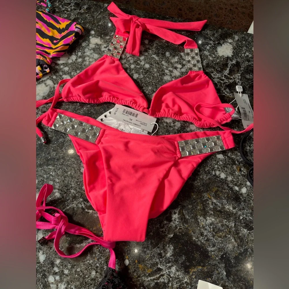 New with or without tags beach bunnies XL or L sizes have two small sets - Picture 10 of 17